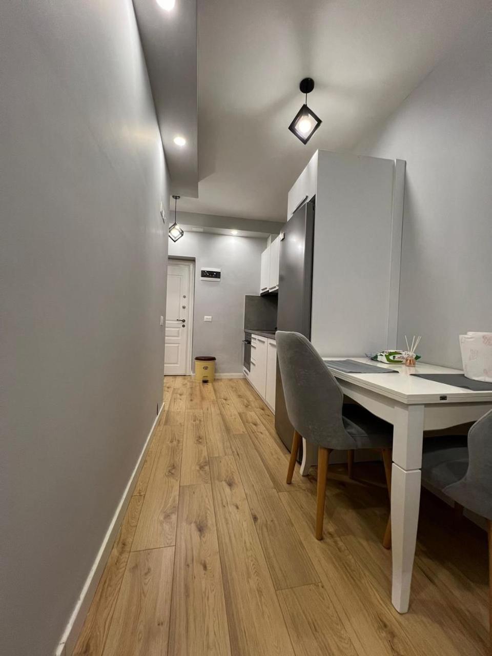 Starlight Downtown Apartment Tirana Exterior foto